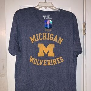 ⚾️🏟️ Michigan Wolverines Double Banner Large Shirt 🏟️⚾️